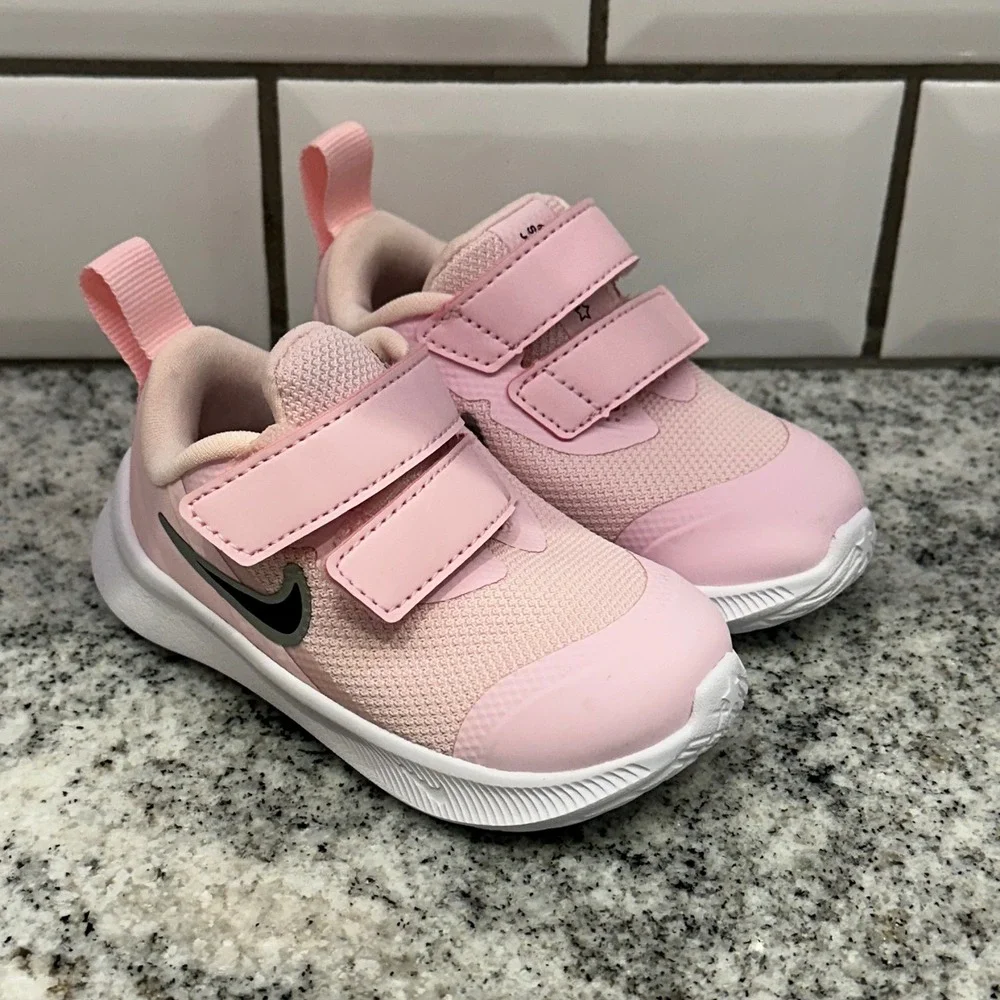 Nike Toddler 4C Star Runner 3 Sneaker Pink Foam Hook Loop Sporty Athletic walker